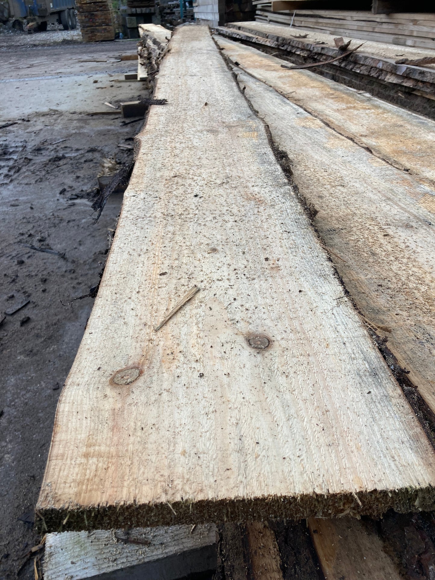 Waney edge cladding board
